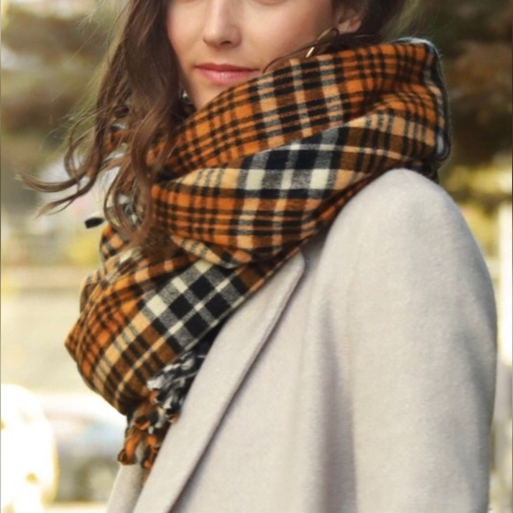 Tartan Plaid Scarf - Picture 3 of 4